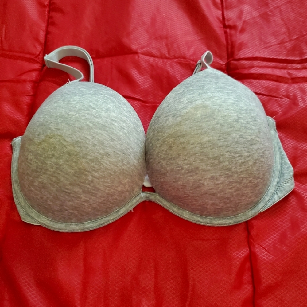 Victoria's Secret grey 34DD very sexy push-up bra
